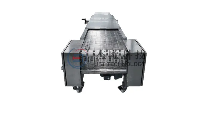 Convoyeur de chauffage anti-déformation